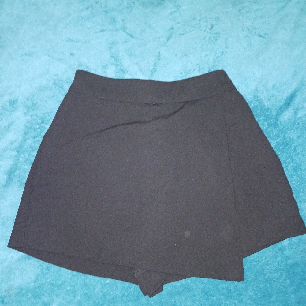 Black Skort